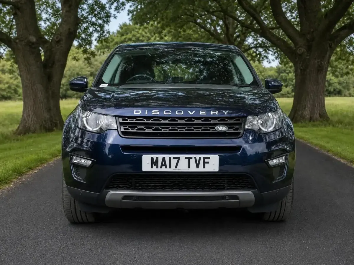 Used Land Rover Discovery Sport SE 180 HP (132 kW) 2017 Blue SUV