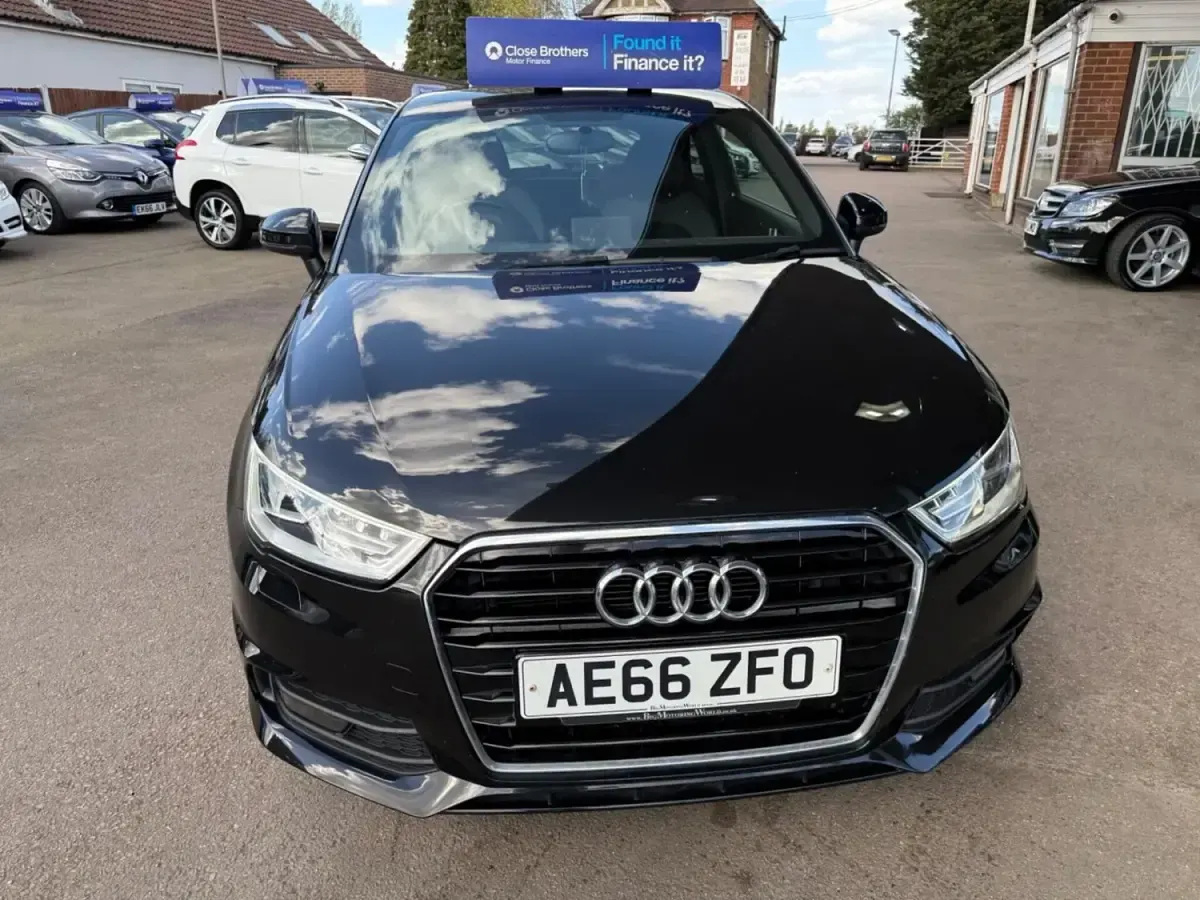 Usado Audi A1 S-Line 116 HP (85 kW) 2016 Preto Citadino