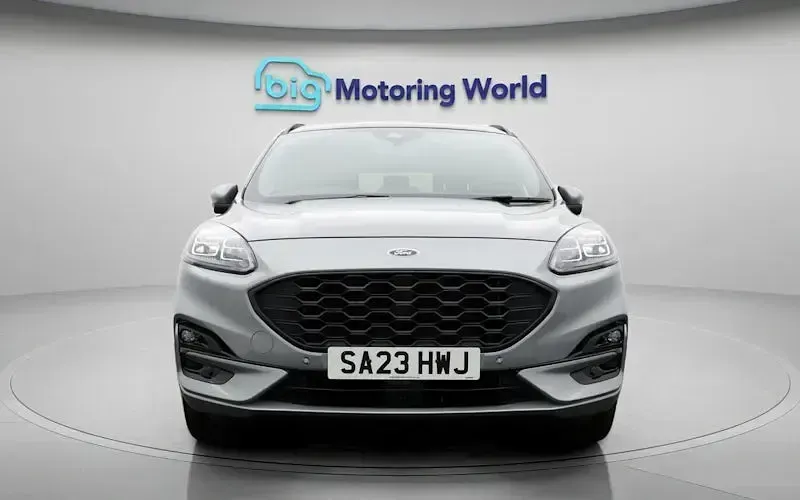 Used Ford Kuga ST-Line X 190 HP (139 kW) 2023 Silver SUV