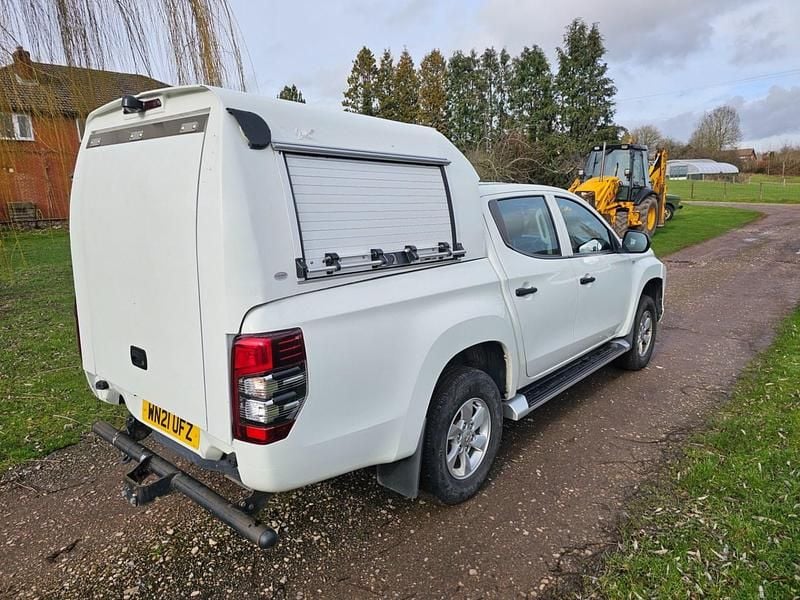 Usado Mitsubishi L200 150 HP (110 kW) 2021 Branco Pickup