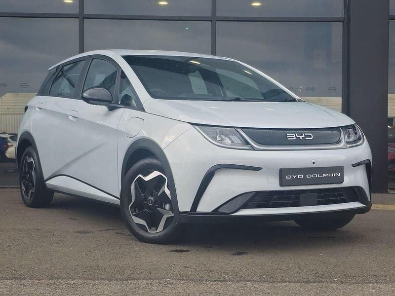 New BYD Dolphin Comfort 11 kW (15 HP) 2026 Skiing white Hatchback