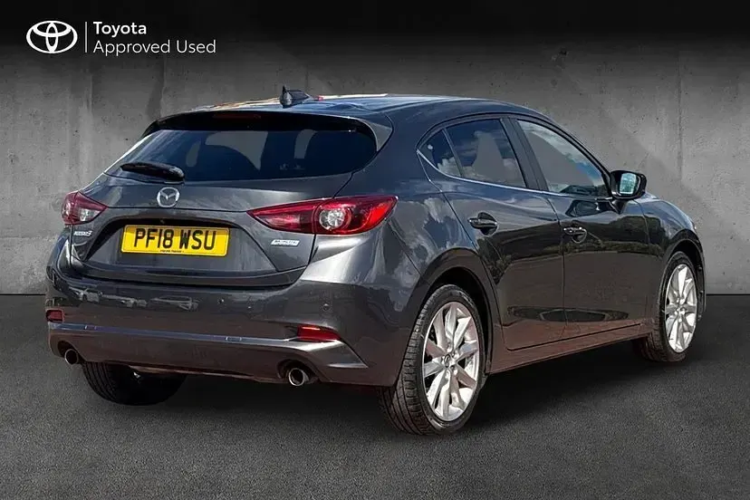 Used Mazda 3 Inclusive 119 HP (87 kW) 2018 Machine grey Hatchback