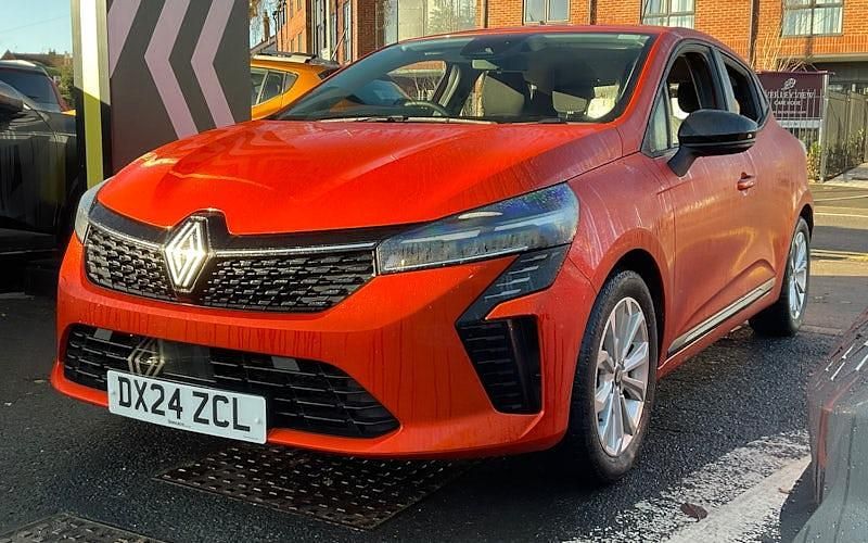 Used Renault Clio V Evolution 143 HP (105 kW) 2025 Hatchback