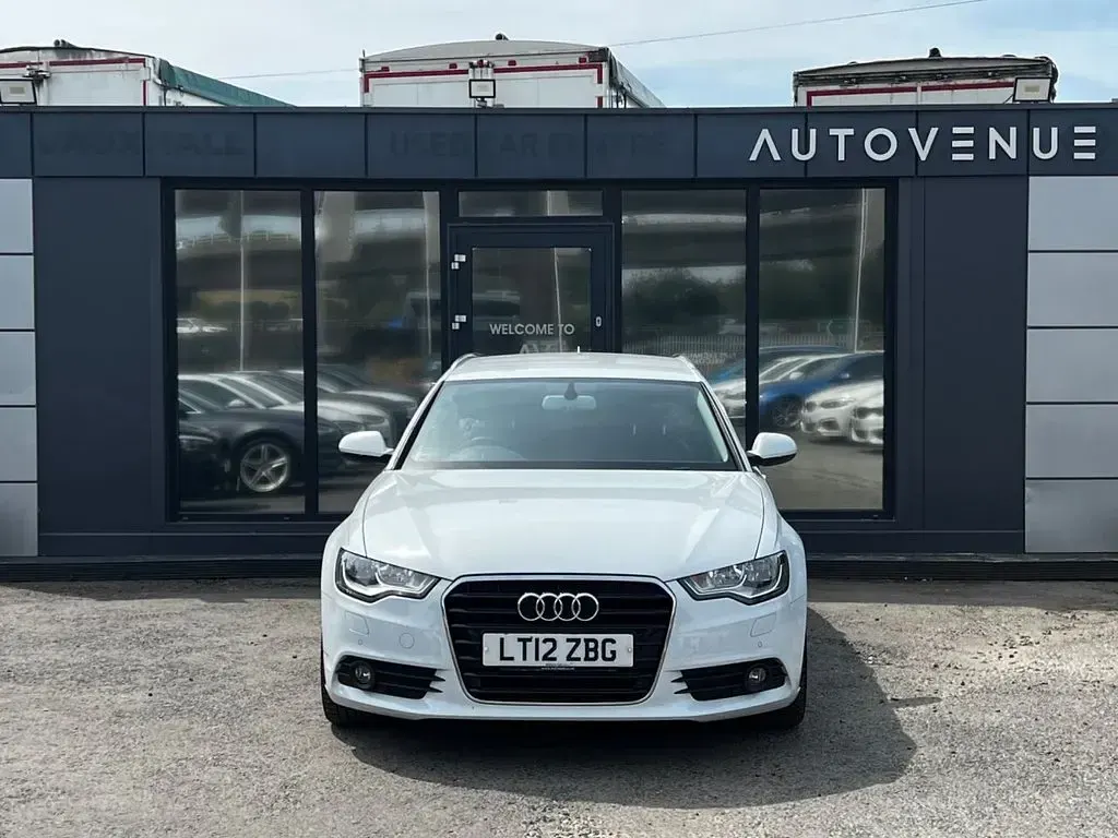 Used Audi A6 Business 177 HP (130 kW) 2012 White Estate