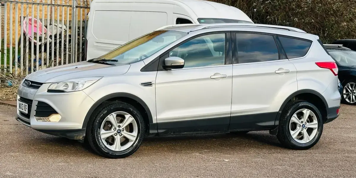 Second-hand Ford Kuga Zetec 140 CP (102 kW) 2013 Argintiu SUV