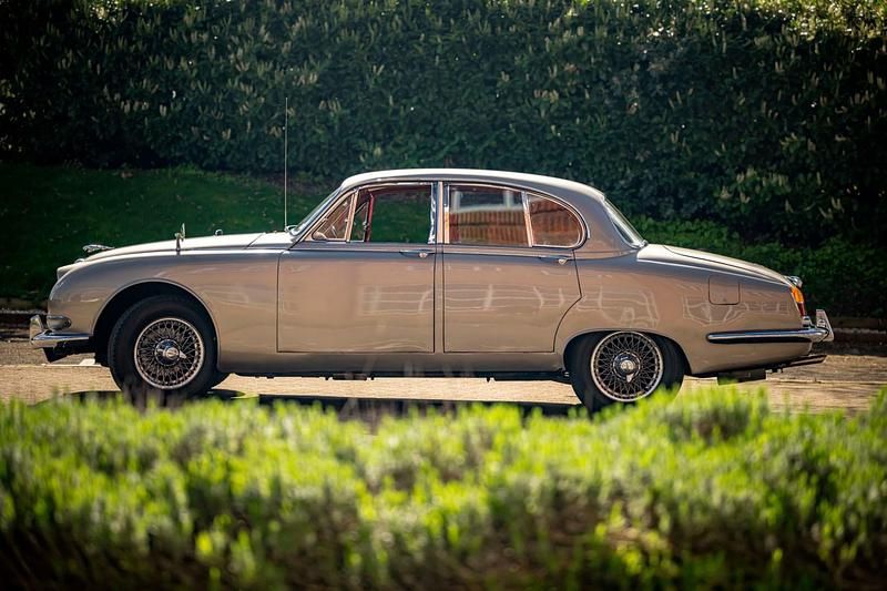 Used Jaguar S-Type S 1966 Gold