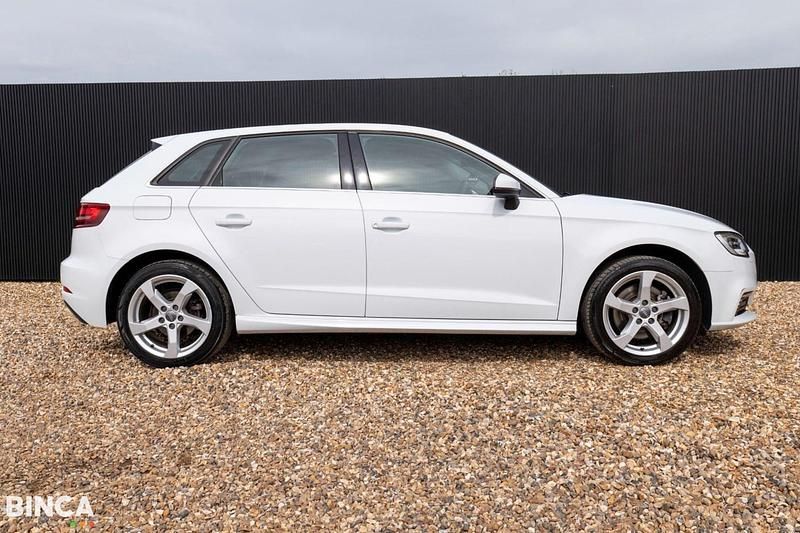 Used Audi A3 Sportback e-tron Advanced 204 HP (150 kW) 2020 White Hatchback