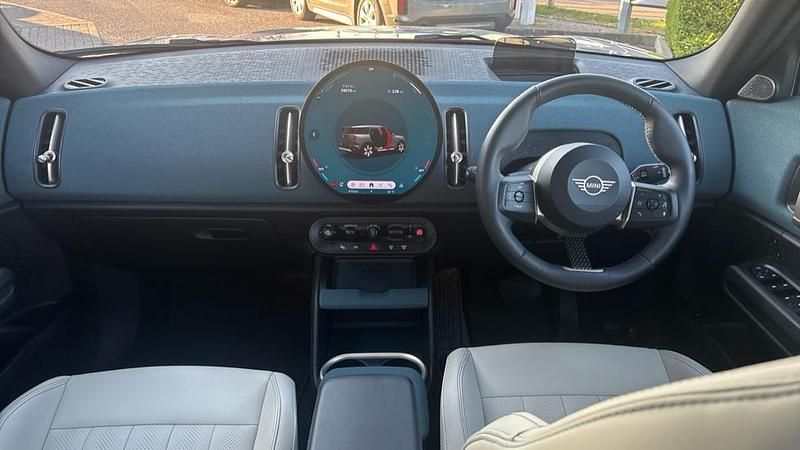 Used Mini Countryman 168 HP (123 kW) 2024 Green SUV