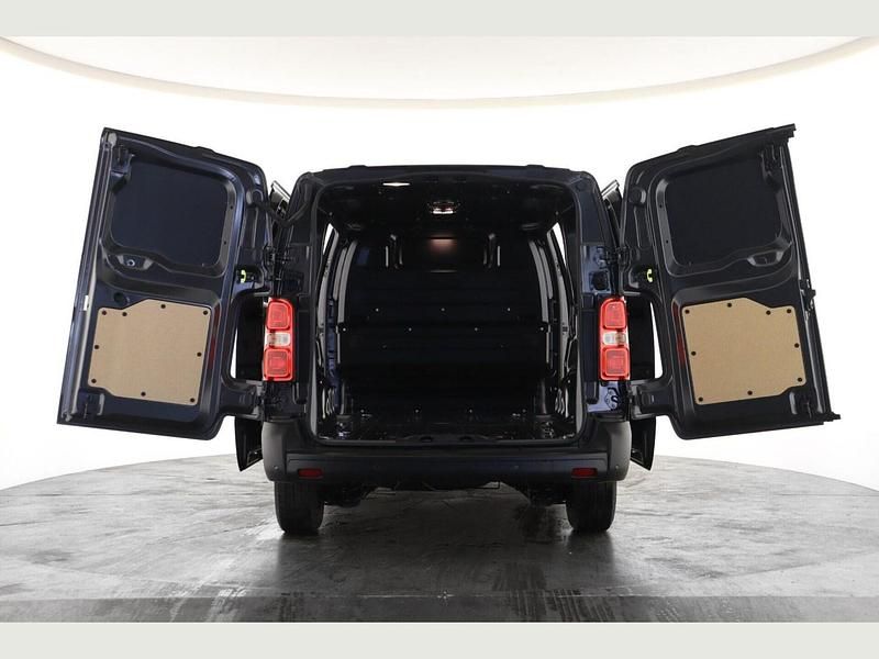Nouă Vauxhall Vivaro 2026 Gri Monovolum