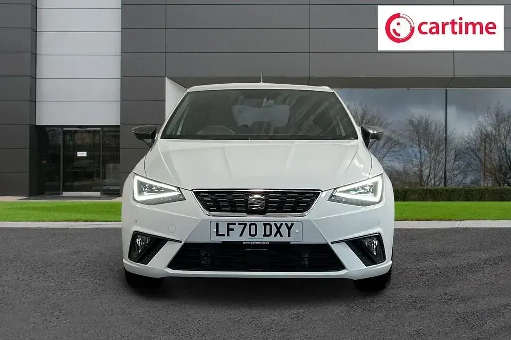 Usado Seat Ibiza XCELLENCE Lux 110 HP (80 kW) 2020 Branco Citadino