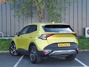 Used Kia Sportage 148 HP (108 kW) 2023 Yellow SUV