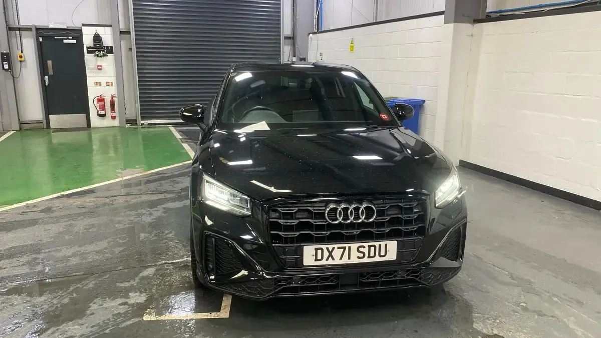 Usado Audi Q2 Black Edition 150 CV (110 kW) 2021 Negro SUV