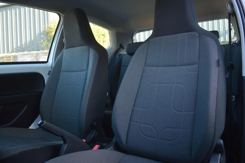 Used VW up! move up! 60 HP (44 kW) 2015 White Hatchback