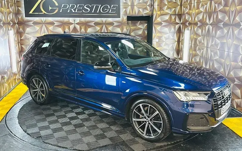 Used Audi Q7 Black Edition 286 HP (210 kW) 2020 Blue SUV