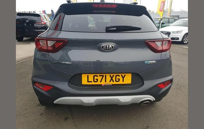 Used Kia Stonic 117 HP (86 kW) 2021 Grey SUV