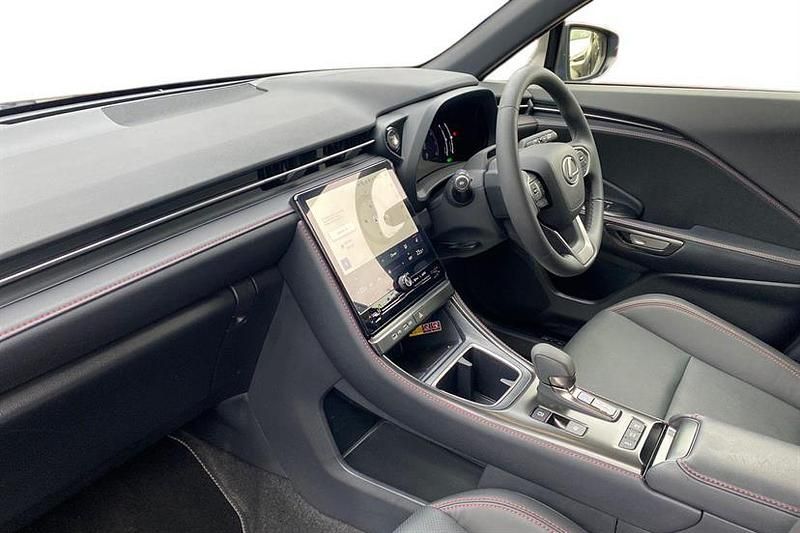 Used Lexus LBX 136 HP (100 kW) 2025 Dark blue SUV