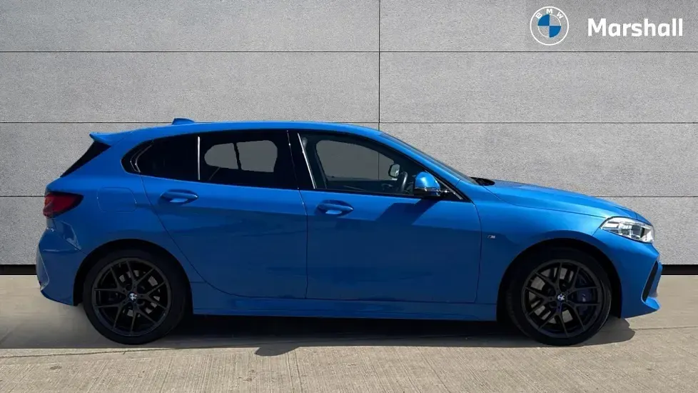 Used BMW 118 M Sport 136 HP (100 kW) 2024 Misano blue metallic Hatchback