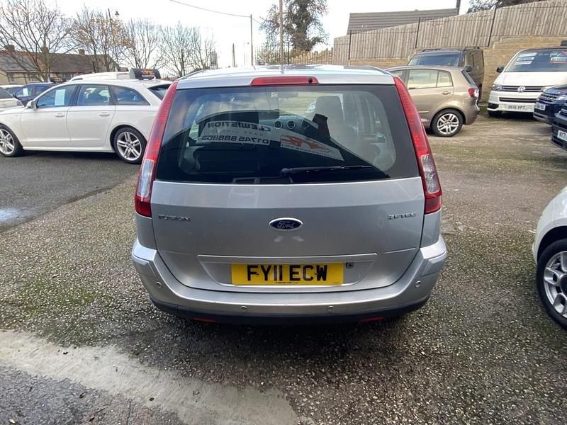 Used Ford Fusion Zetec 2011 Silver Hatchback