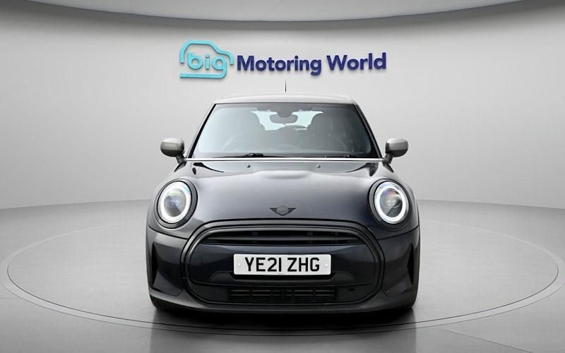 Używany Mini Cooper Exclusive 136 KM (100 kW) 2021 Niebieski Hatchback