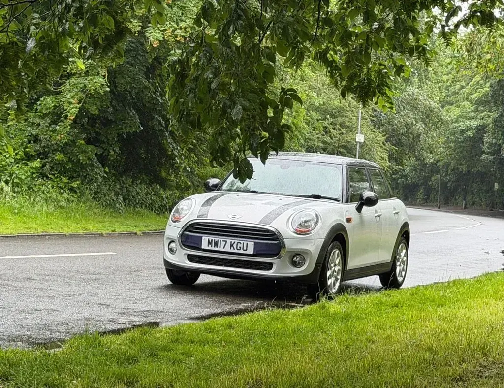 Used Mini Cooper Hatch 136 HP (100 kW) 2017 Silver Hatchback