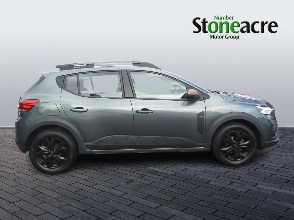 Used Dacia Sandero Extreme 90 HP (66 kW) 2023 Green Hatchback