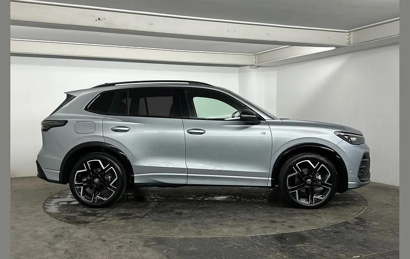 New VW Tiguan R-line 147 HP (108 kW) 2026 Silver SUV