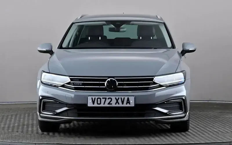 Used VW Passat GTE 218 HP (160 kW) 2022 Grey Estate