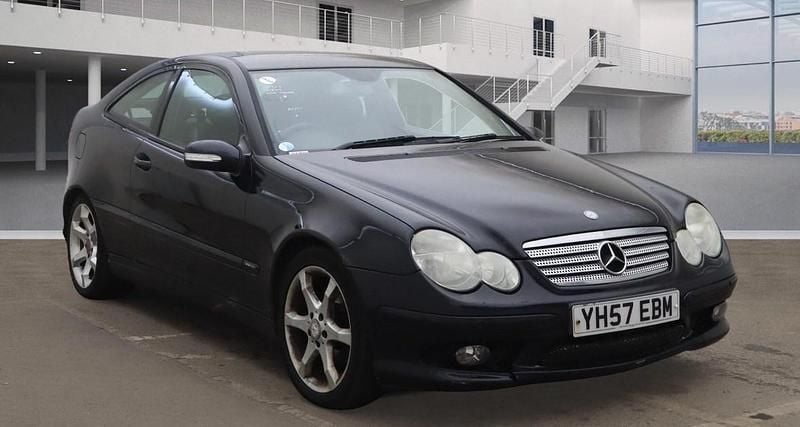 Black Used 2007 Mercedes C200 Coupe | £1,285 (Fair price) - Image 1/4