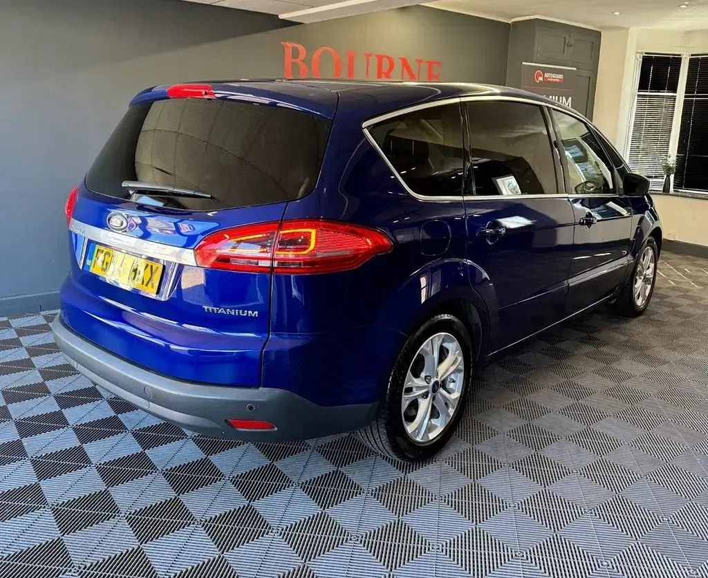 Usado Ford S-MAX Titanium 115 HP (84 kW) 2014 Azul Monovolume