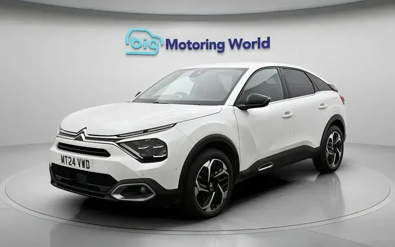 Used Citroën C4 PureTech 131 HP (96 kW) 2024 White SUV