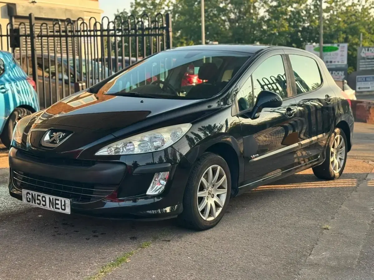 Used Peugeot 308 95 HP (69 kW) 2009 Black Hatchback