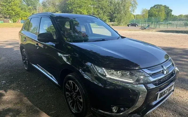Usado Mitsubishi Outlander P-HEV 203 CV (149 kW) 2016 Familiar