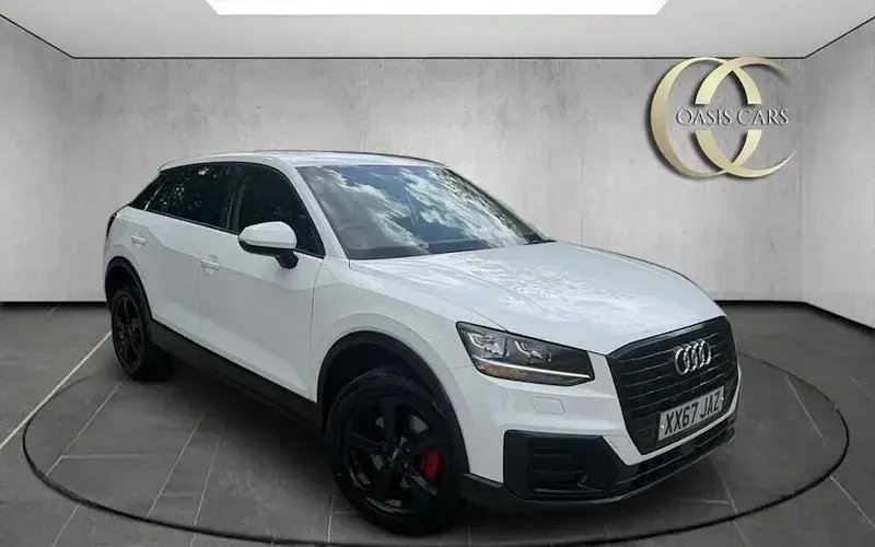 Used Land Rover Range Rover evoque HSE Dynamic 179 HP (131 kW) 2019 White SUV