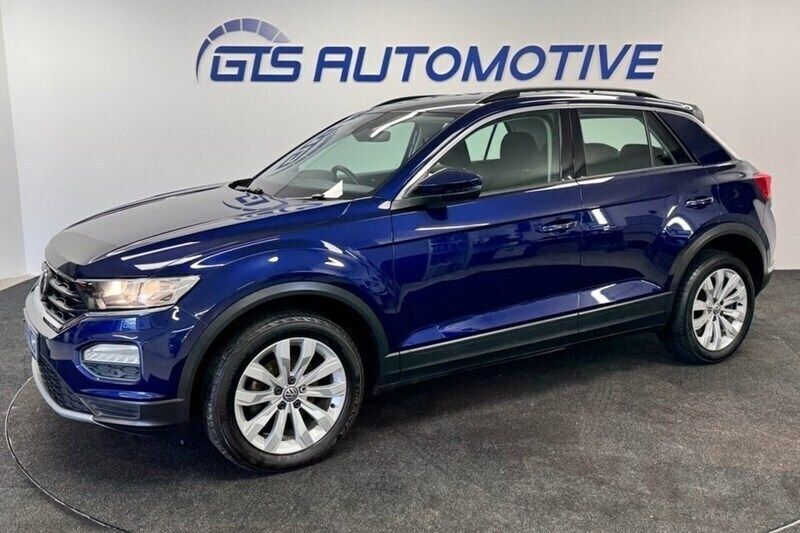 Blue Used 2018 VW T-Roc SE SUV | £11,980 (Fair price) - Image 1/1