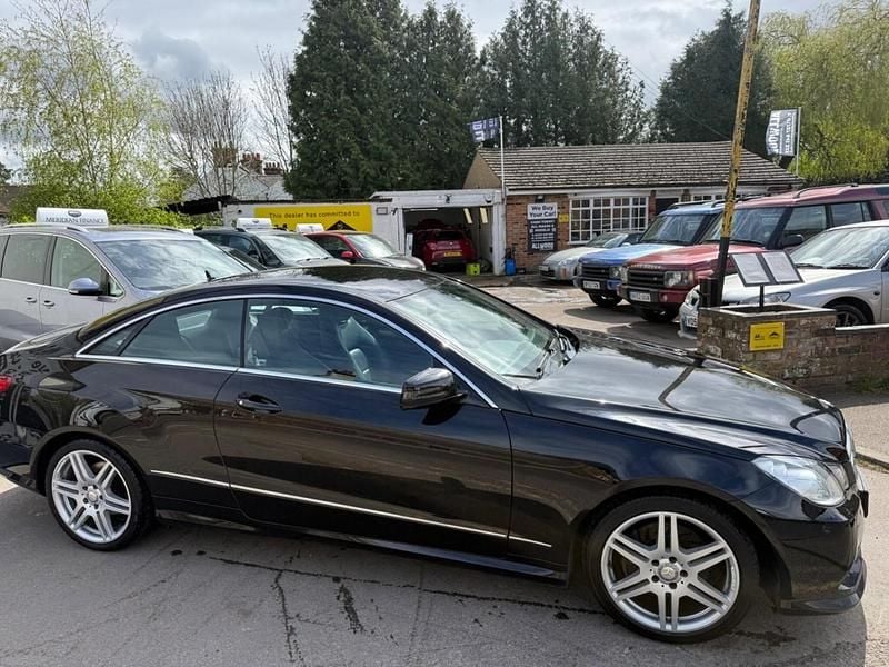 Używany Mercedes E250 2013 Czarny Coupe