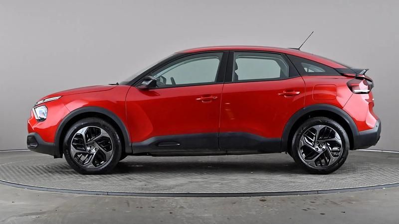 Used Citroën C4 PureTech 131 HP (96 kW) 2022 Red Hatchback