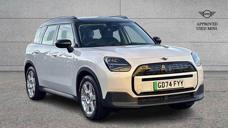 White Used 2024 Mini Countryman SUV | £29,480 (Good price) - Image 1/3