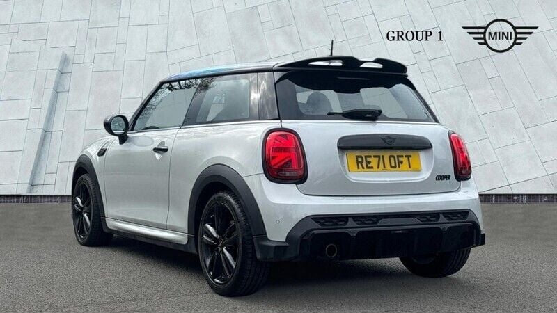 Used Mini Cooper Hatch 134 HP (98 kW) 2021 Silver Hatchback
