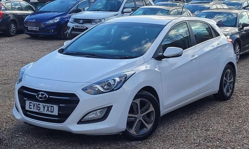 Used Hyundai i30 SE 2016 White Hatchback