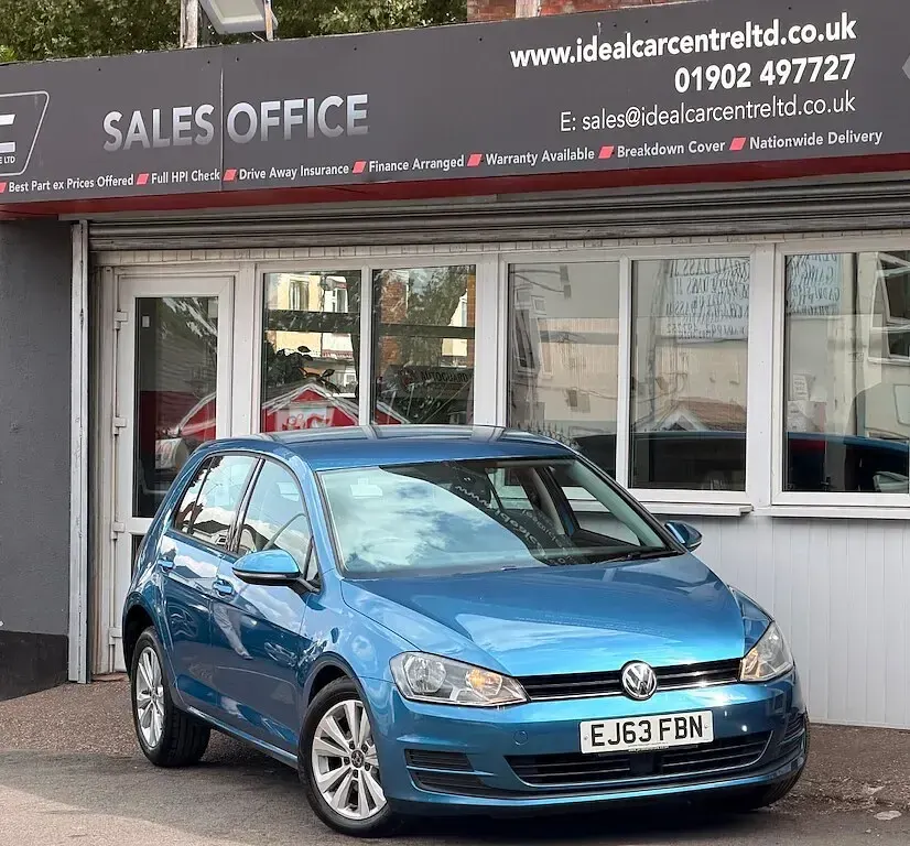 Used VW Golf VII SE 122 HP (89 kW) 2013 Blue Hatchback