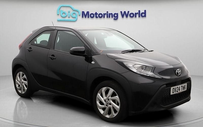 Used 2024 Toyota Aygo PURE Hatchback | £12,900 (Fair price) - Image 1/4