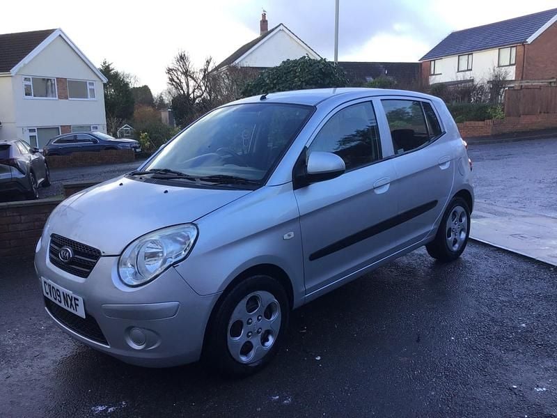 Silver Used 2009 Kia Picanto Hatchback | £875 (Fair price) - Image 1/4