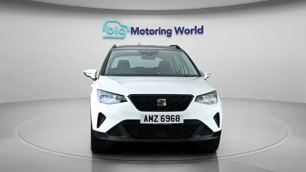 Used Seat Arona SE 95 HP (69 kW) 2023 White SUV