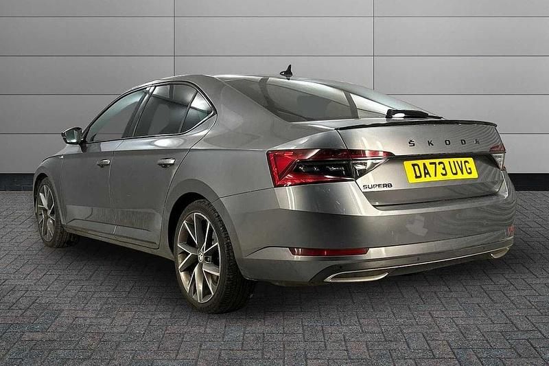 Used Skoda Superb SportlinePlus 187 HP (137 kW) 2023 Graphite grey metallic Hatchback