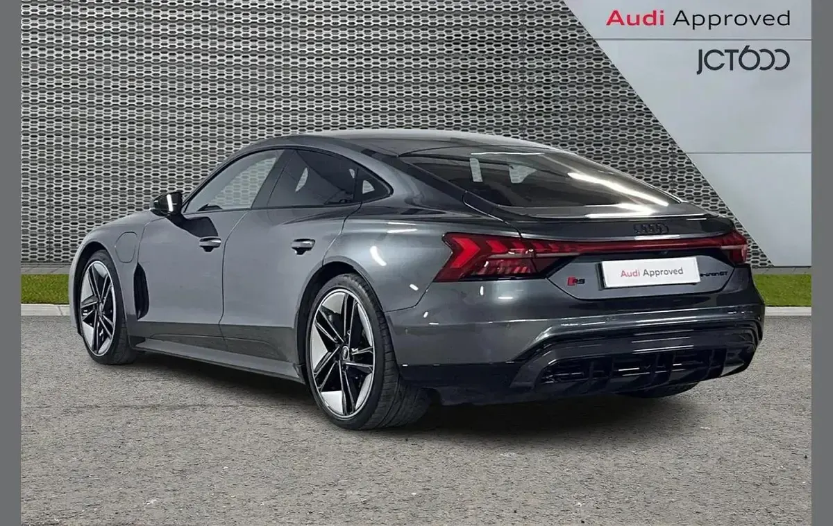 Used Audi RS e-tron GT Comfort 467 kW (636 HP) 2022 Grey Sedan