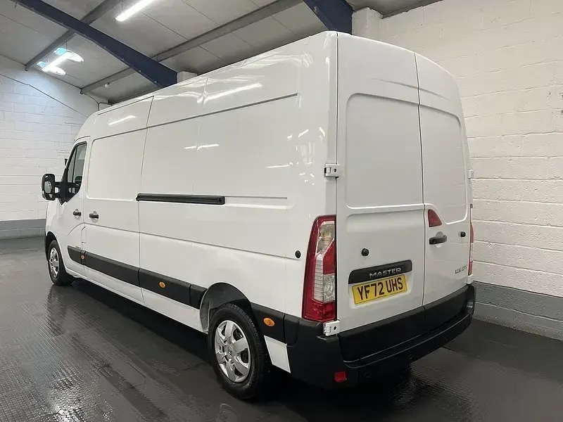 Used Renault Master Business 2023 White Van
