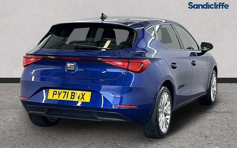 Used Seat Leon SE Dynamic 110 HP (80 kW) 2023 Blue Hatchback
