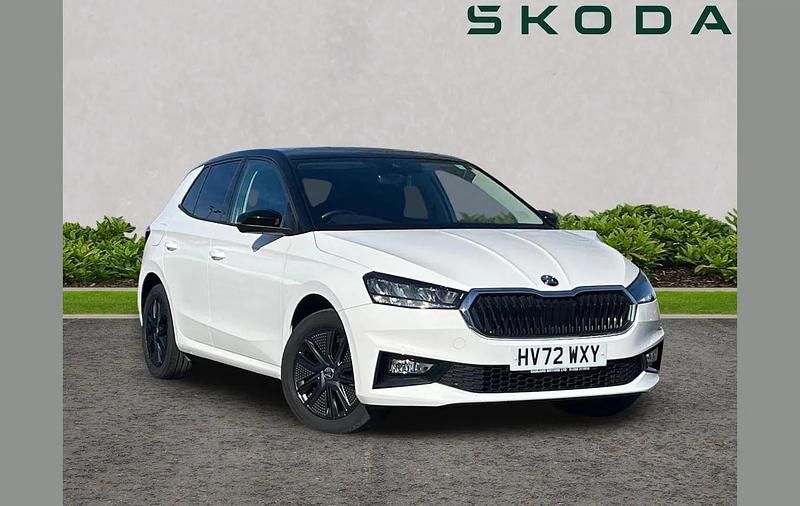 Used Skoda Fabia Colour Edition 108 HP (79 kW) 2022 White Hatchback