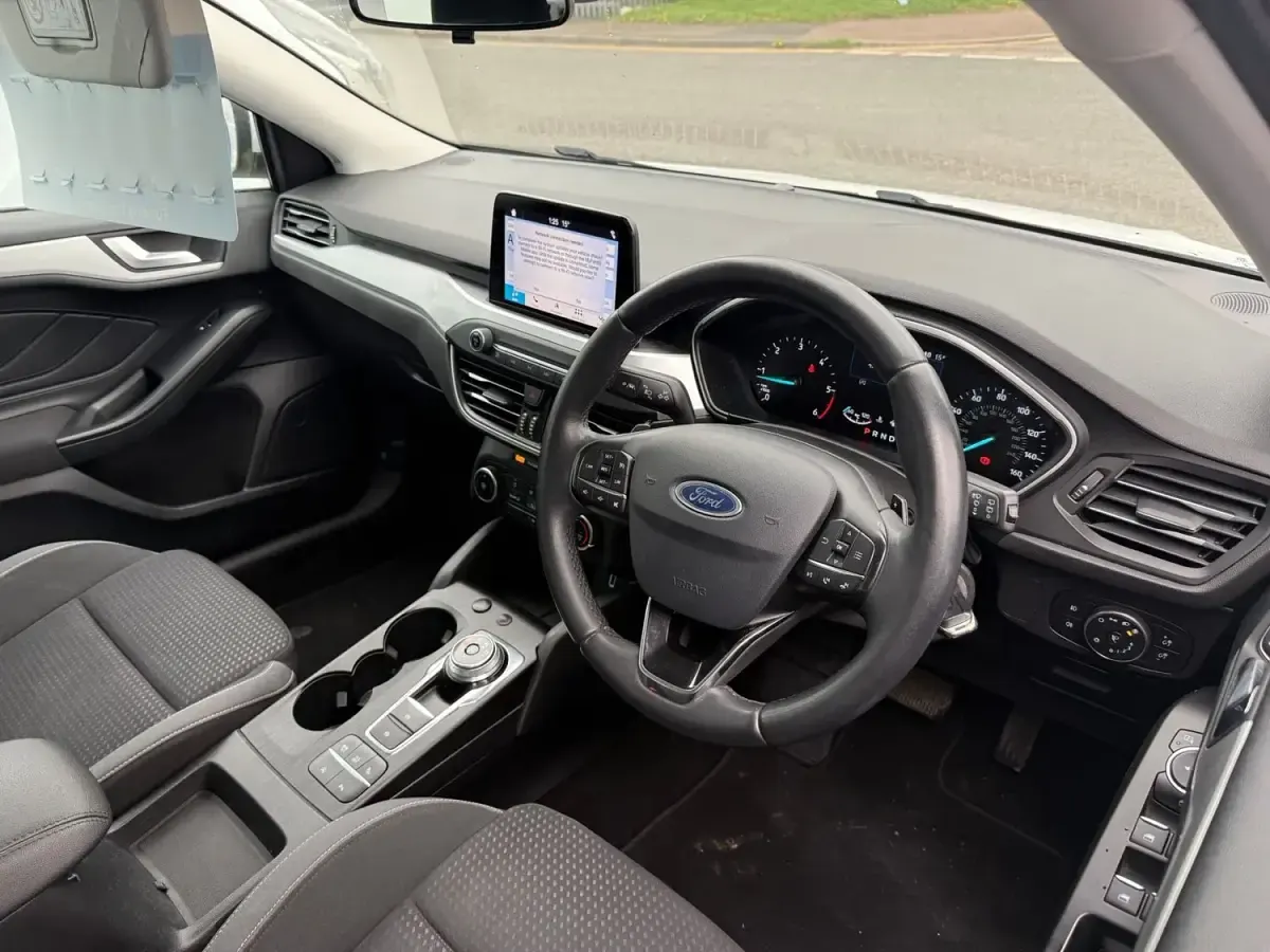 Używany Ford Focus Zetec 120 KM (88 kW) 2019 Biały Kombi