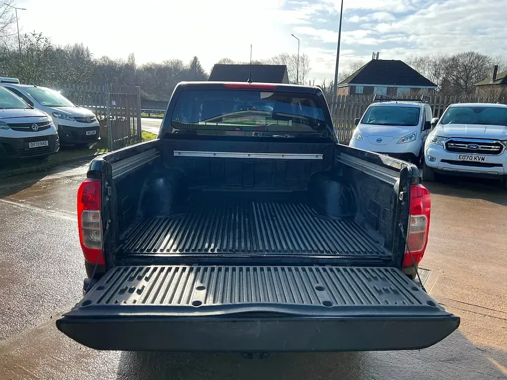 Usado Nissan Navara N-Connecta 2017 Negro Pickup/Camioneta
